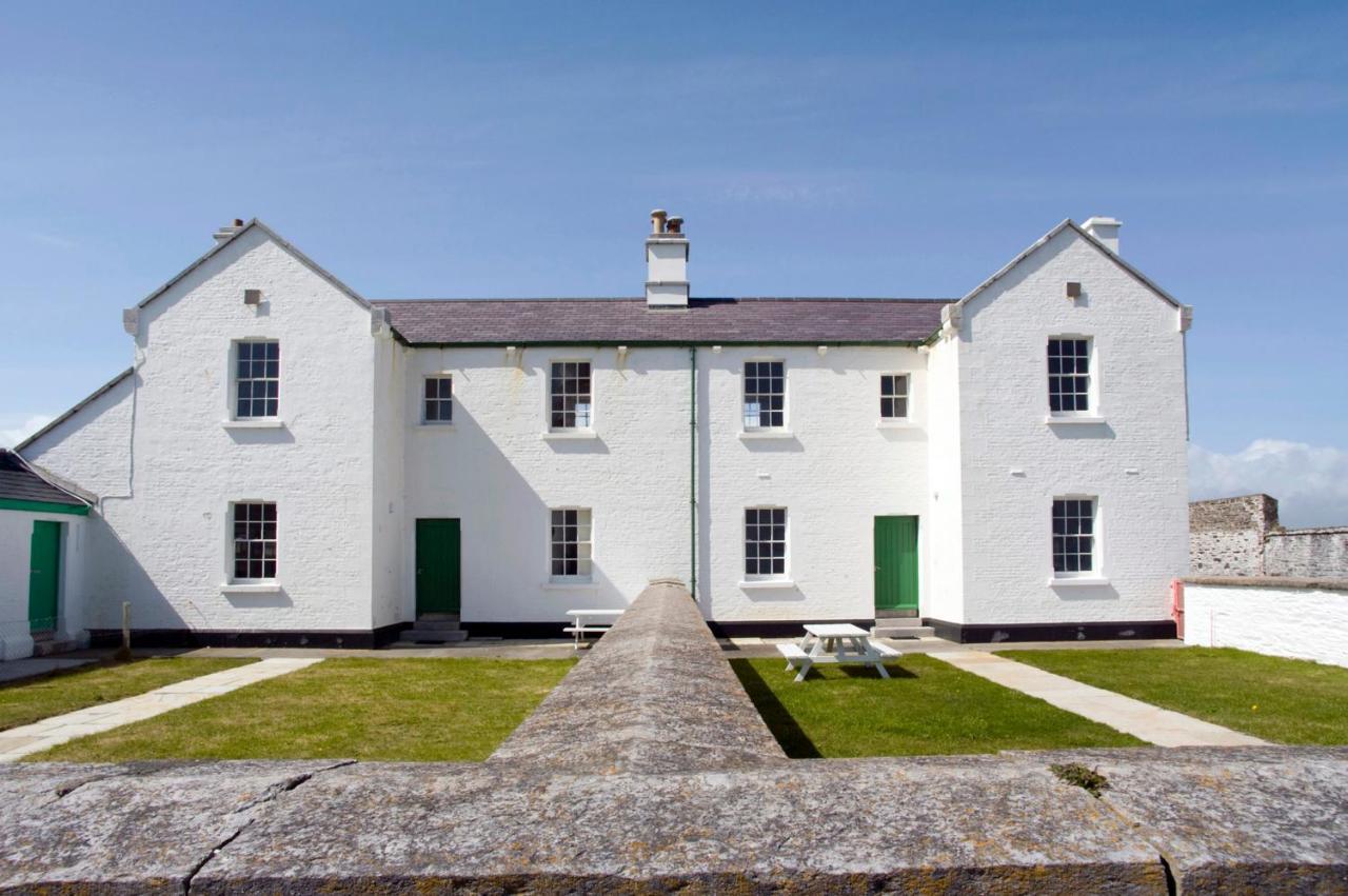 Galley Head Lightkeeper'S Houses Donoure Esterno foto